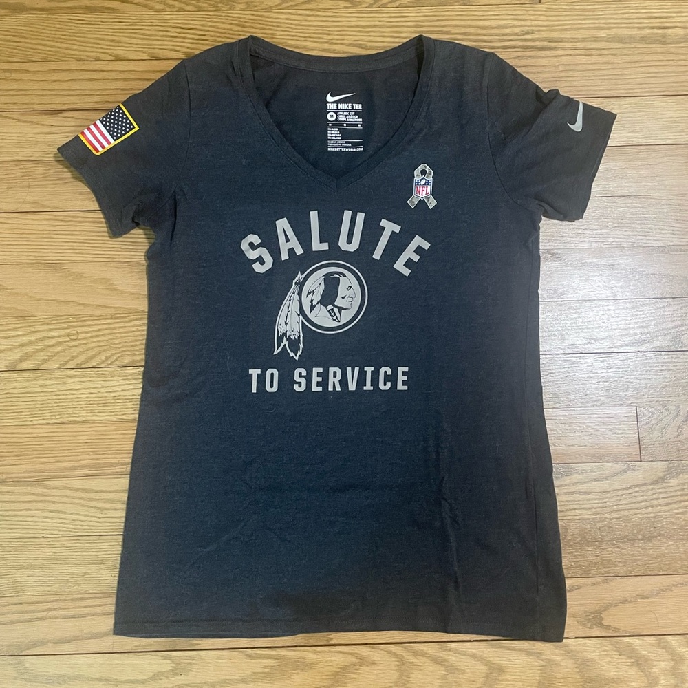 Super Rare Washington Redskins “Salute to Service” Nike Women’s T-Shirt - Sz M